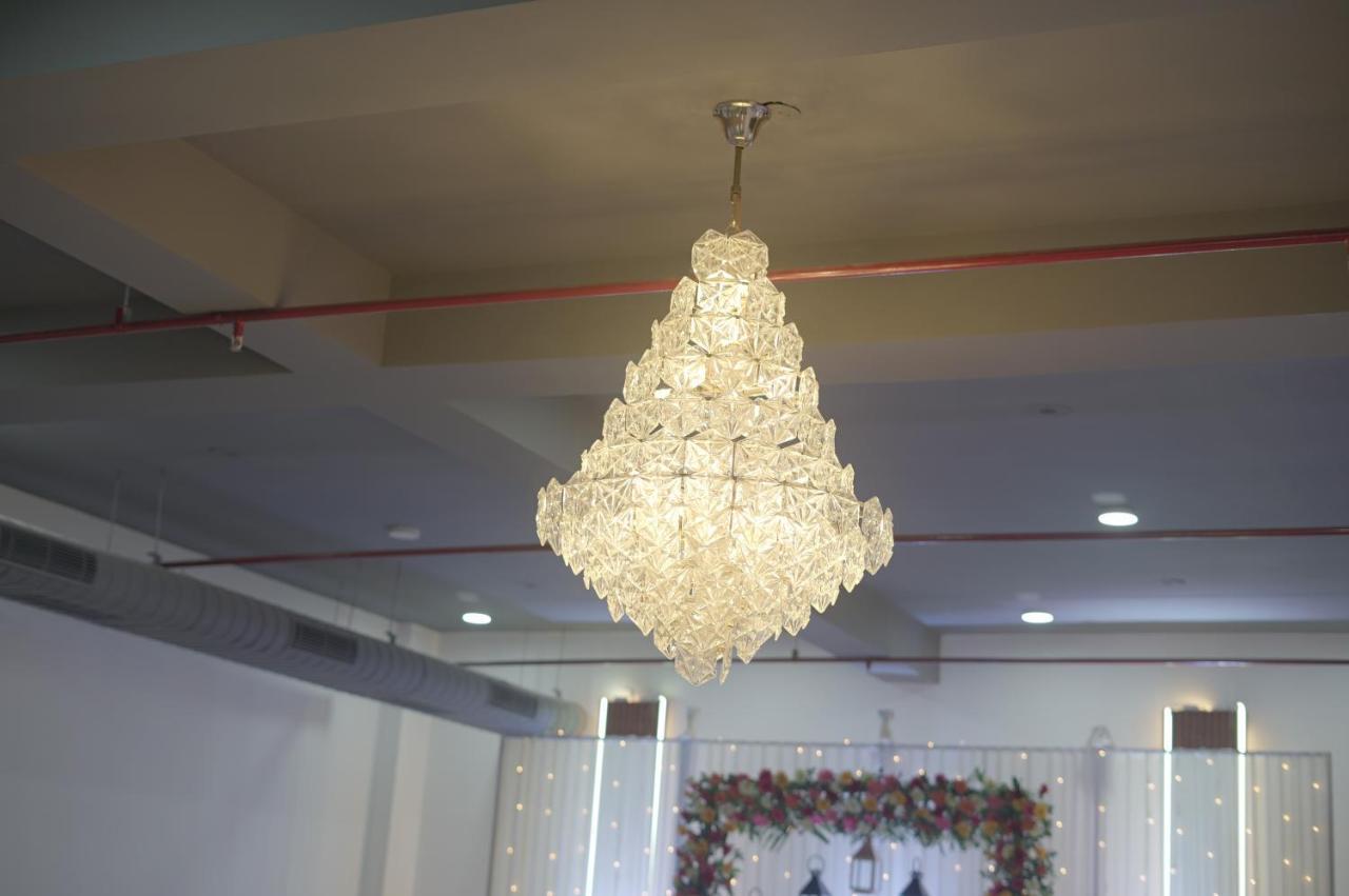 Hotel Rr Galaxy Gurgaon Zewnętrze zdjęcie