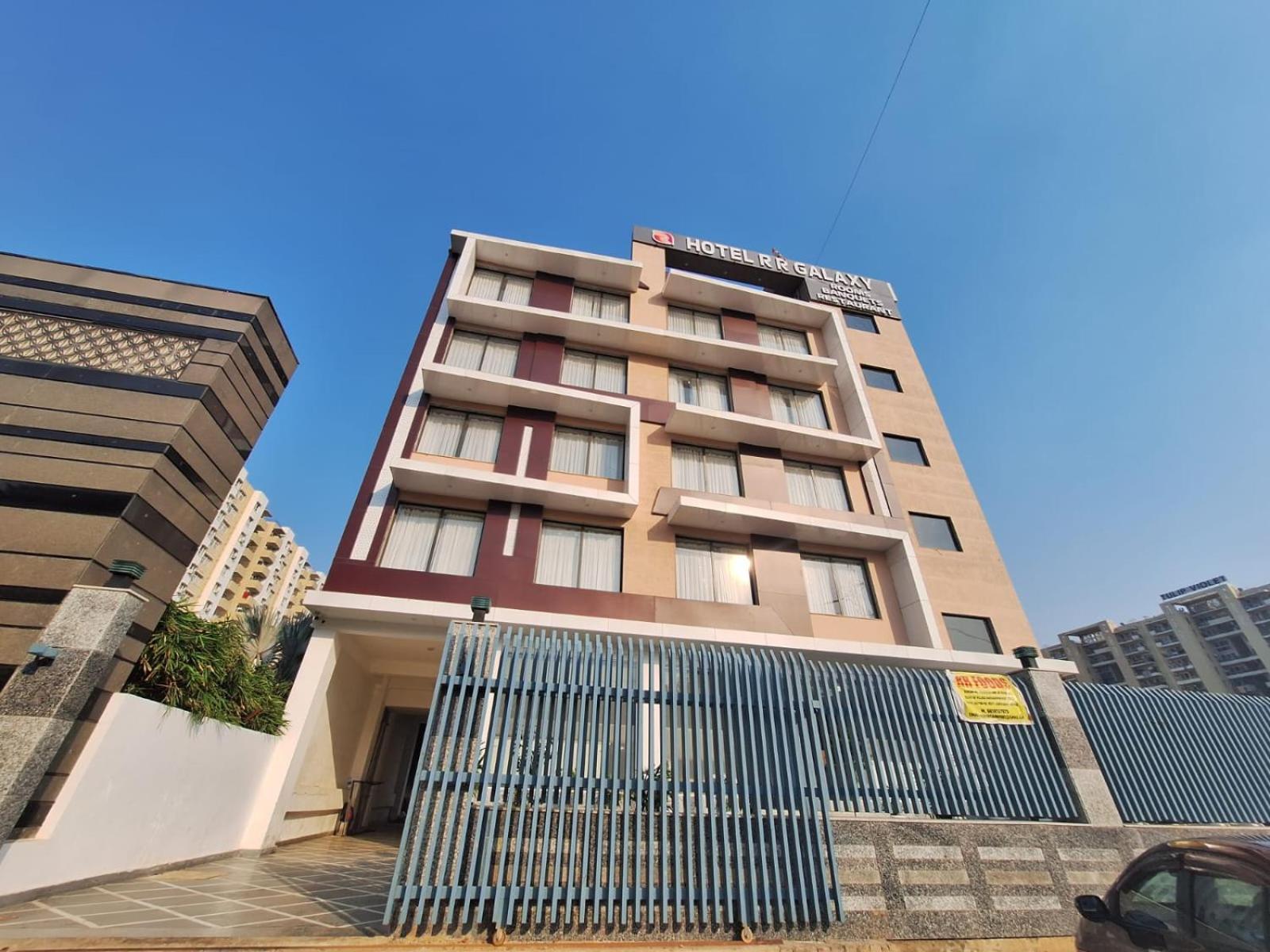 Hotel Rr Galaxy Gurgaon Zewnętrze zdjęcie